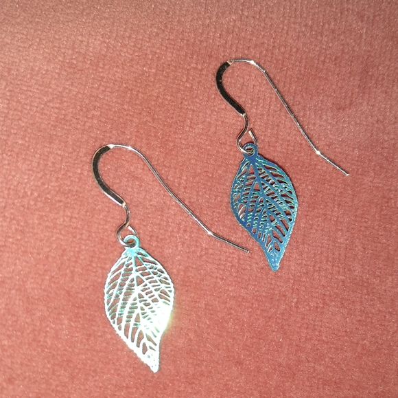 Solid 925 REAL Sterling Silver Wires Blue Leaves Lightweight Leaf Earrings New - Picture 4 of 7